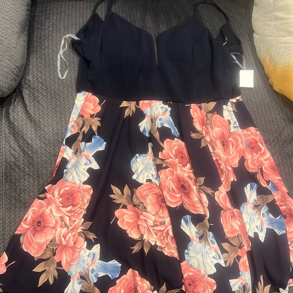 Size 2x new navy dress with pink florals